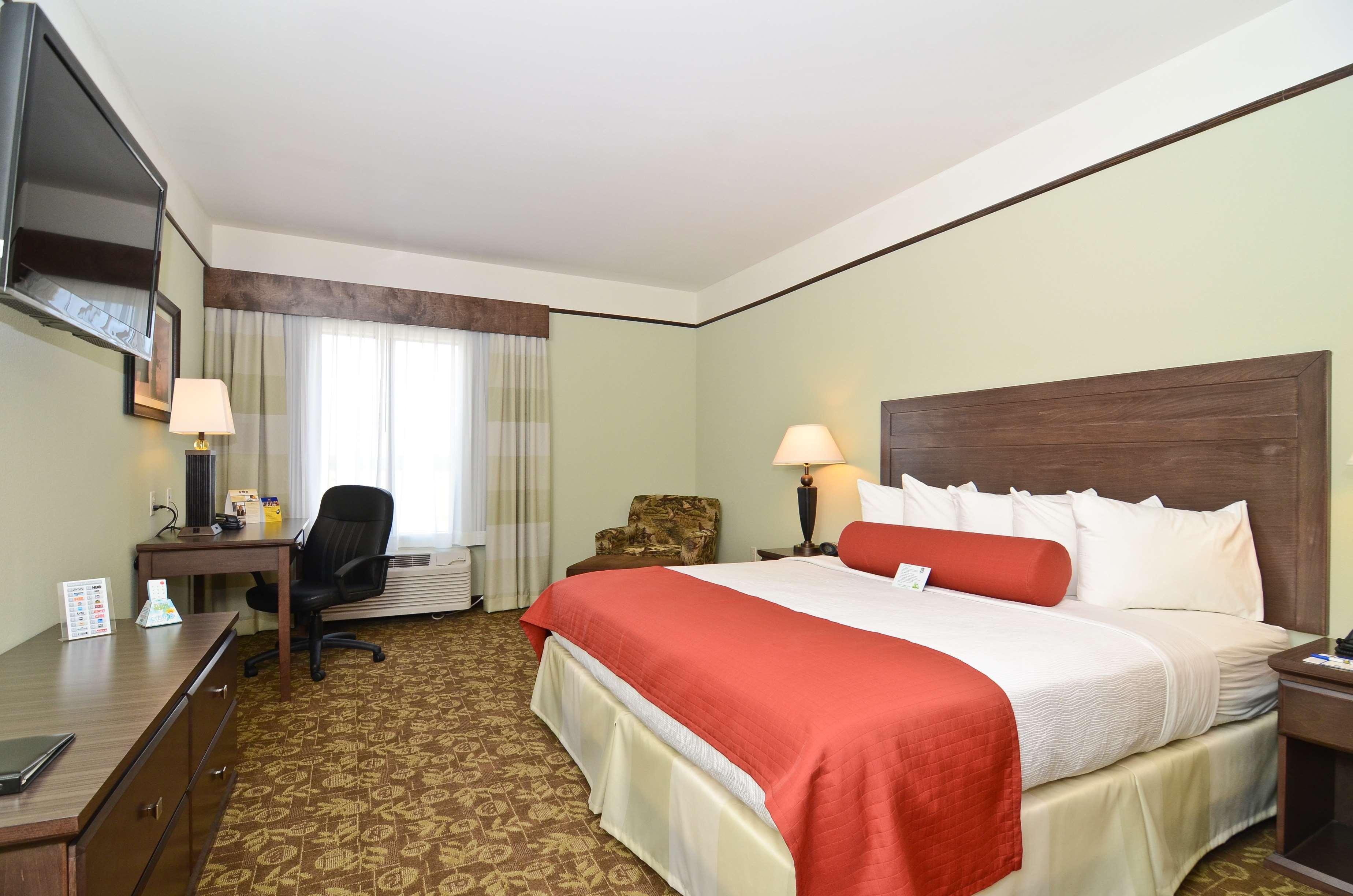 Best Western Plus Emory At Lake Fork Inn & Suites Exterior photo